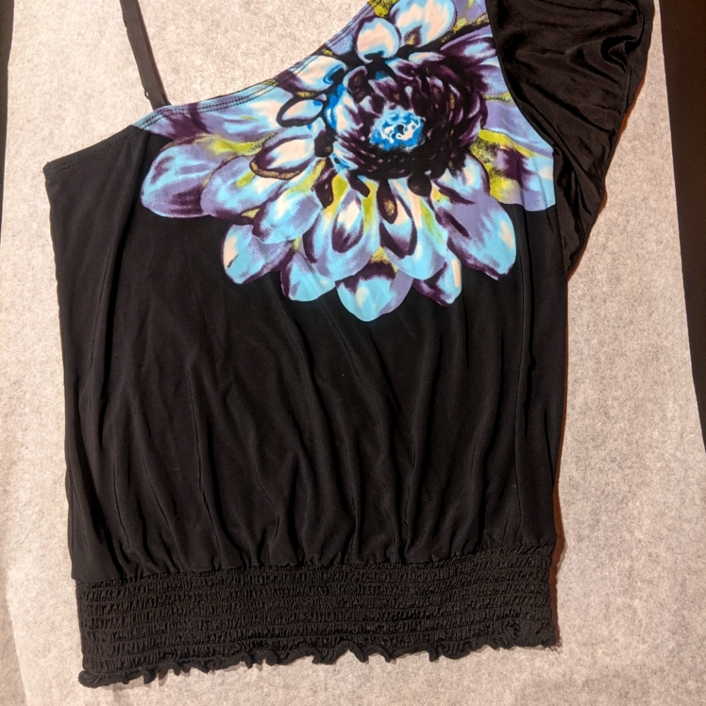 IZ Byer top size M